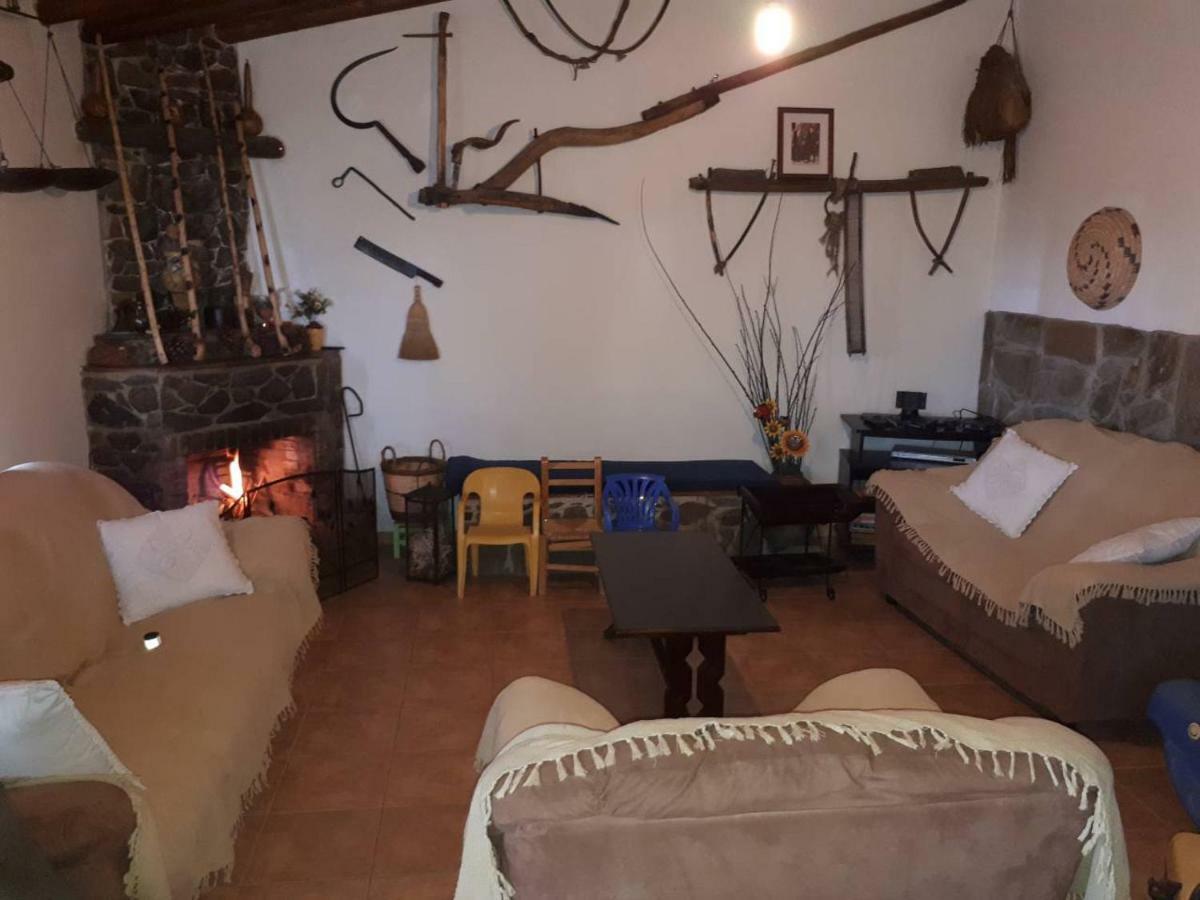 Villa Agrompelo House à Agros Extérieur photo